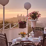 Hotel Wittelsbacher Hoeh